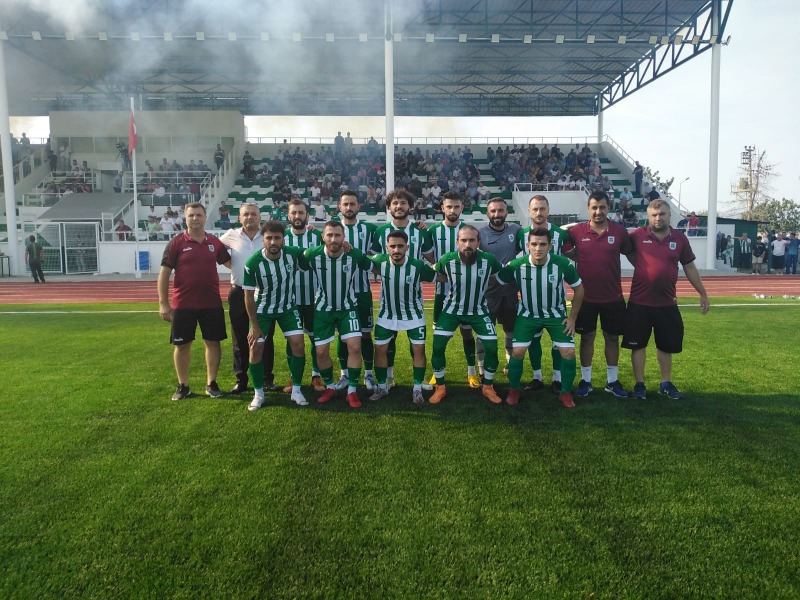  İznikspor Orhaniyespor karşısında farklı kazandı