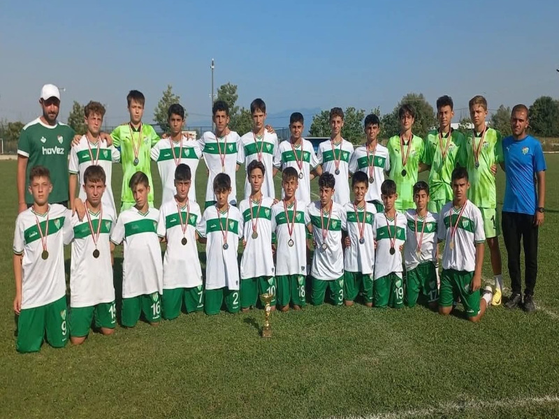  Bursaspor U-14'ten rakiplerine gol yağmuru